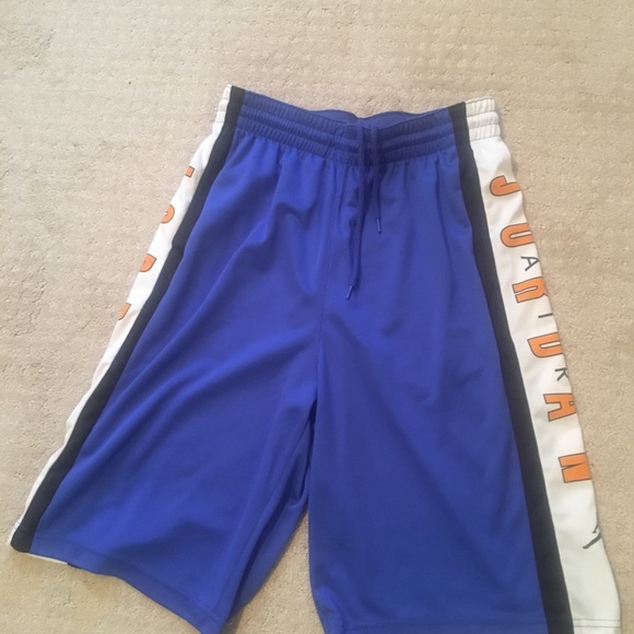 Jordan boys shorts. 13/15 year olds. - Picture 2 of 4